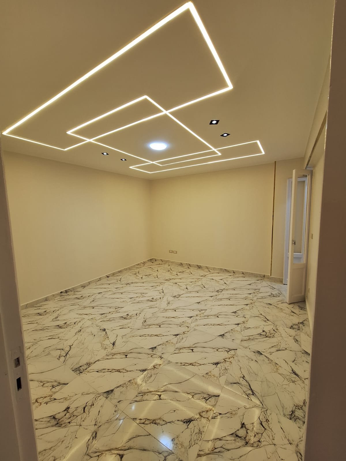 220m² Apartment for Sale in Miami, Galal Hammad Street, Alexandria - Media 3