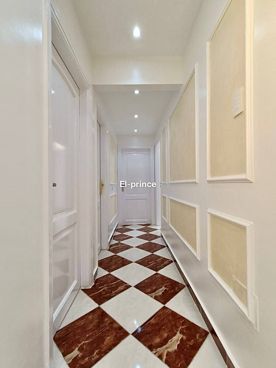 Luxury Apartment for Sale Beach View, Khalil Hamada Main Street - Media 4