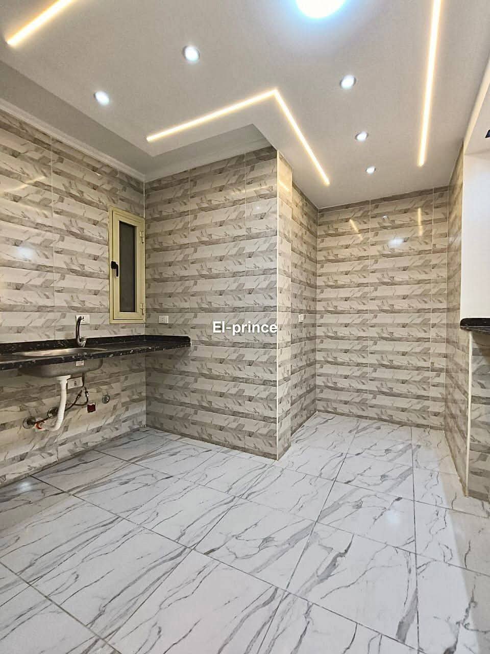 Luxury Apartment for Sale Beach View, Khalil Hamada Main Street - Media 3