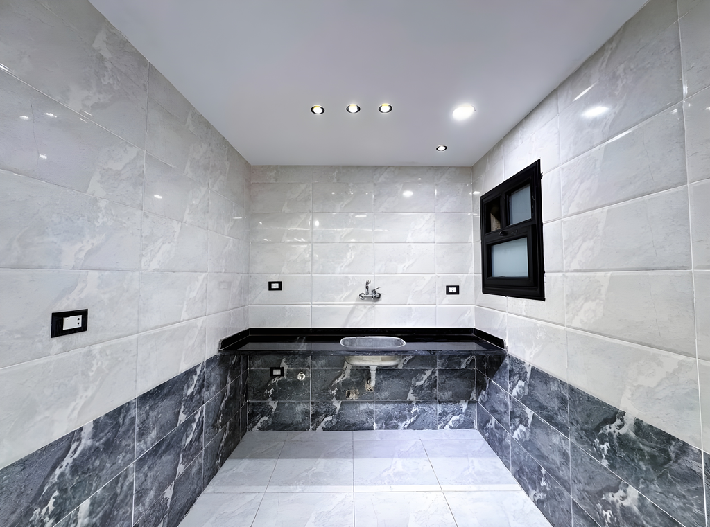 Distinctive Apartment for Sale in Sidi Bishr Bahri, Alexandria - Second Row from the Sea - Media 4